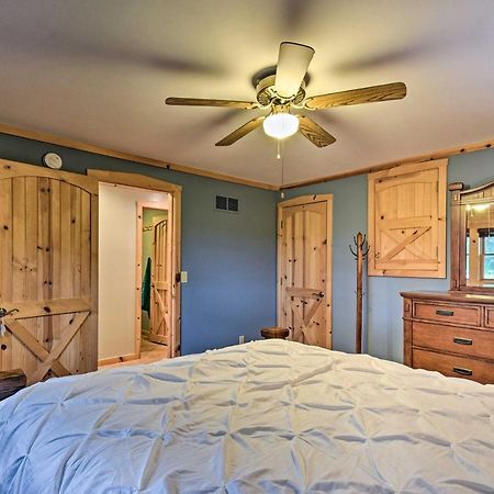 Cozy Amish Country Cabin On Shipshewana Lake! 外观 照片