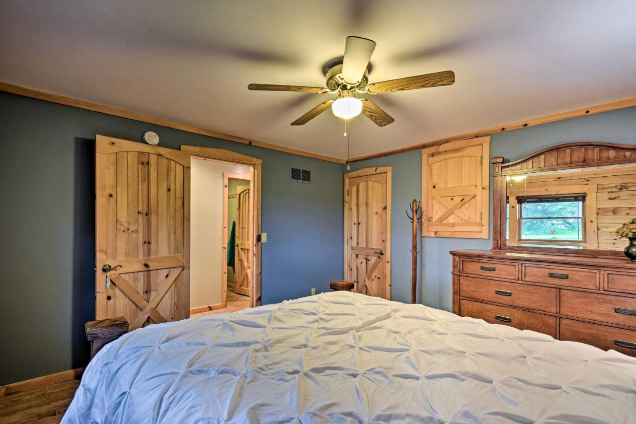 Cozy Amish Country Cabin On Shipshewana Lake! 外观 照片